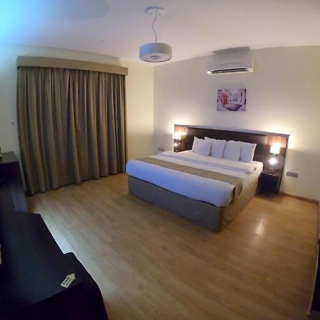Weekend Hotel&Apartments Masqat Buitenkant foto