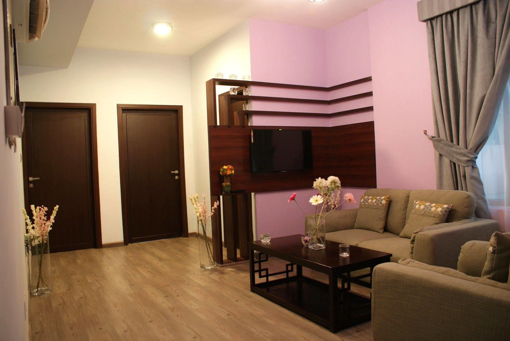 Weekend Hotel&Apartments Masqat Buitenkant foto